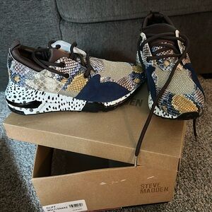 Steve Madden Cliff Multi Snake